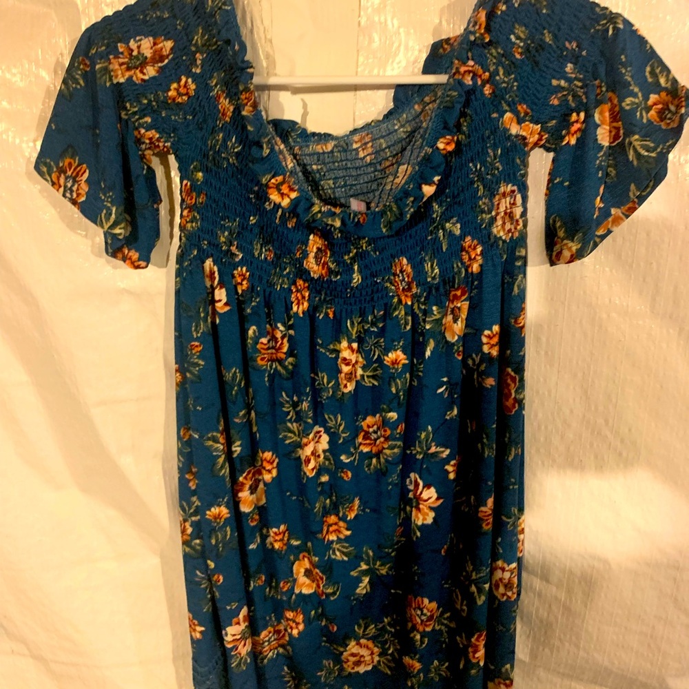 Womens Dress - Size Small.  Brand - Xhiliration.  Great Condition.